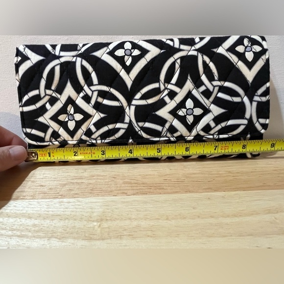 VERA BRADLEY TRIFOLD BLACK WHITE GREY RETIRED CONCERTO QUILTED WALLET - Picture 11 of 11